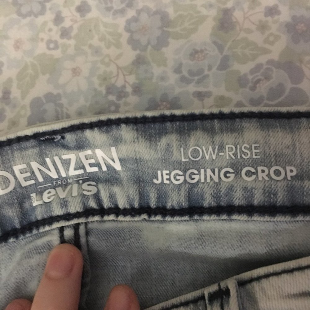 Low Rise Jeans - Picture 2 of 3